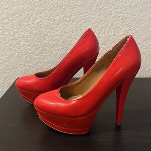 Red Platform Heel - Kelsi Dagger Heel Great Condition Patent with Suede Platform